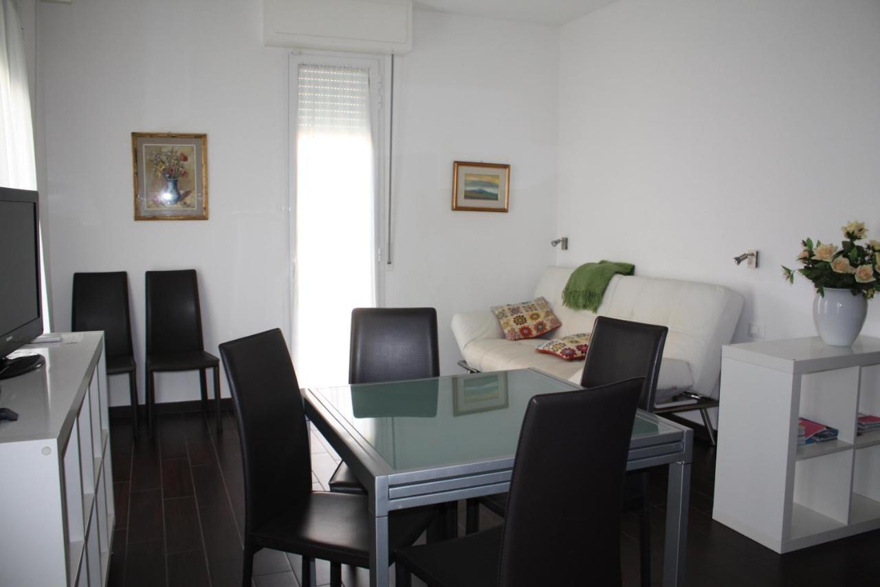 Casa Vacanze Aurora Centro Римини Екстериор снимка