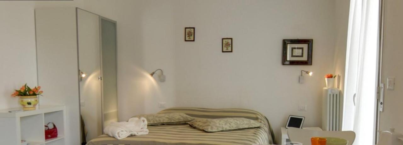 Casa Vacanze Aurora Centro Римини Екстериор снимка