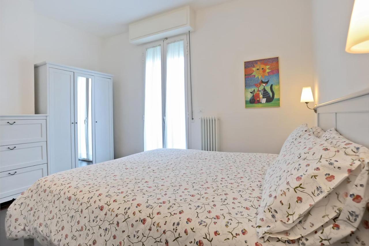 Casa Vacanze Aurora Centro Римини Екстериор снимка