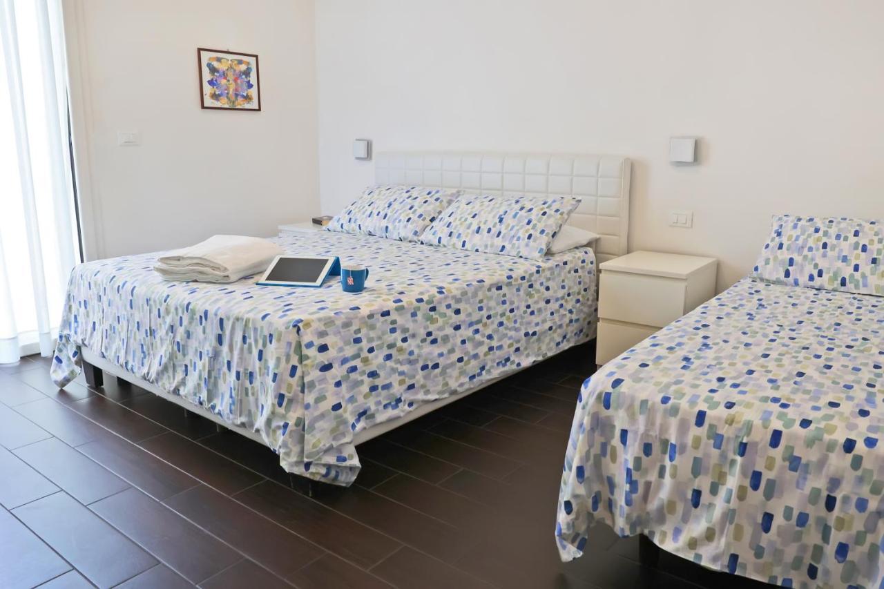 Casa Vacanze Aurora Centro Римини Екстериор снимка