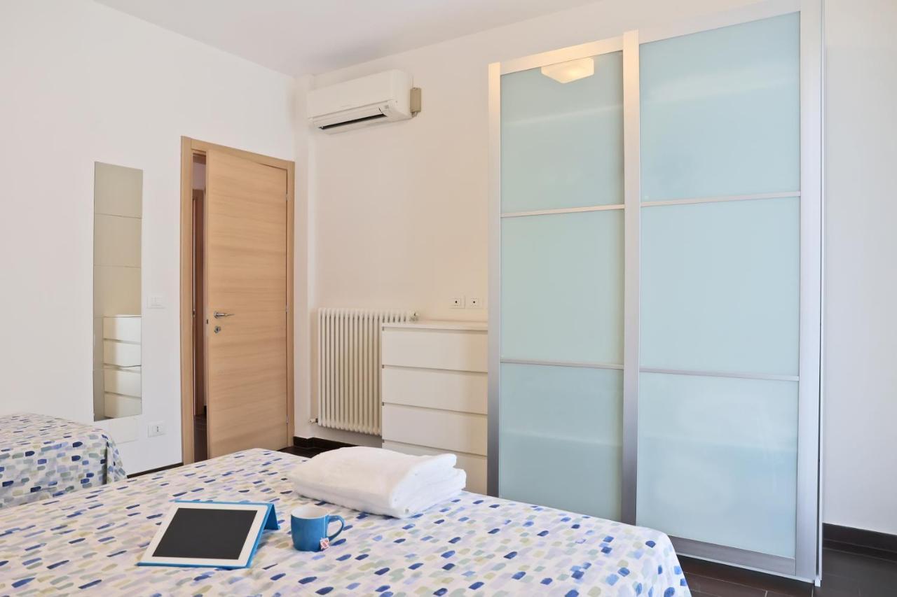 Casa Vacanze Aurora Centro Римини Екстериор снимка