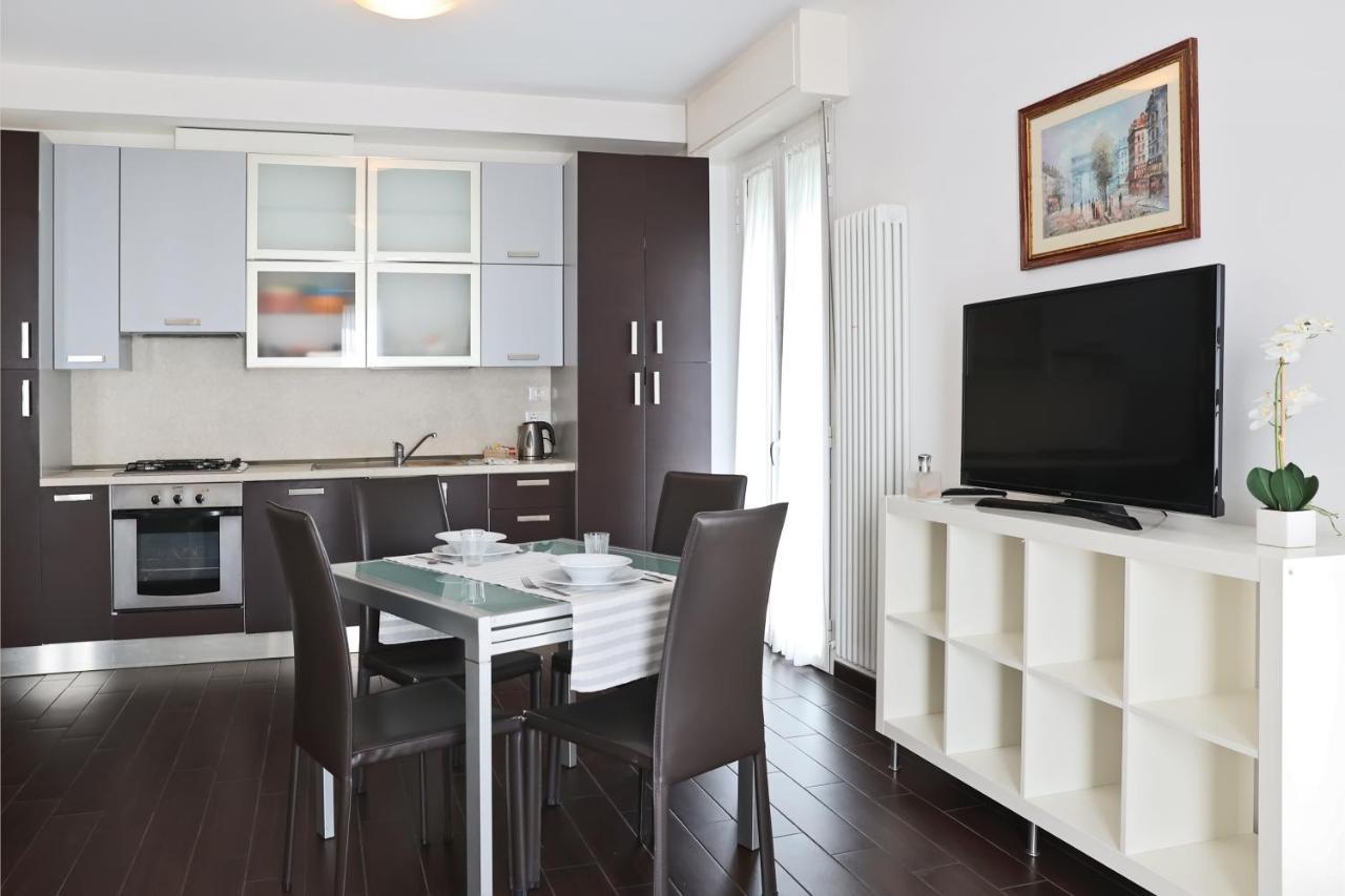 Casa Vacanze Aurora Centro Римини Екстериор снимка