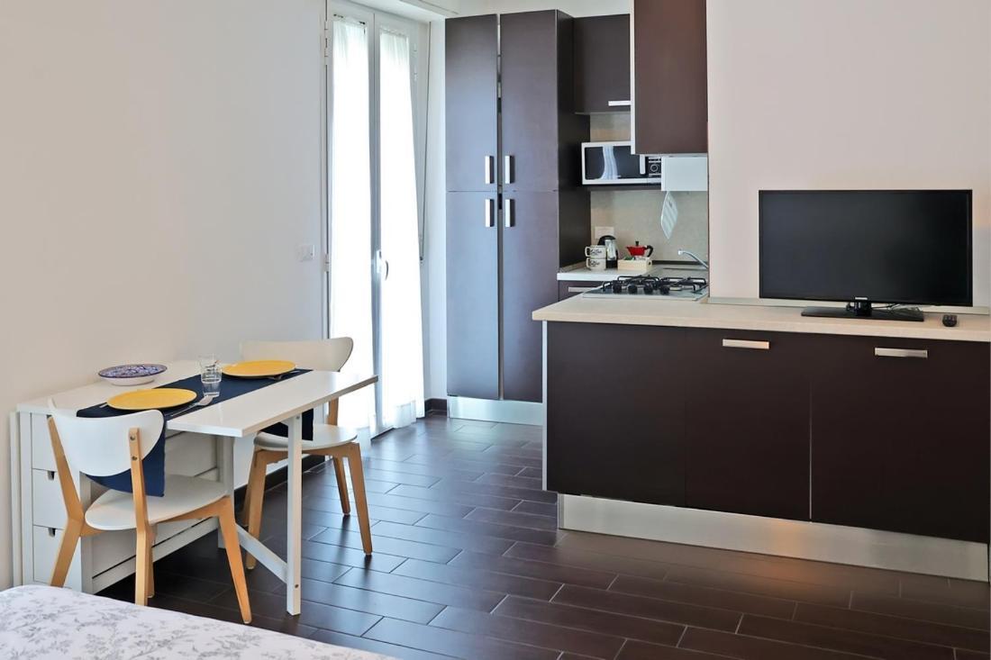 Casa Vacanze Aurora Centro Римини Екстериор снимка
