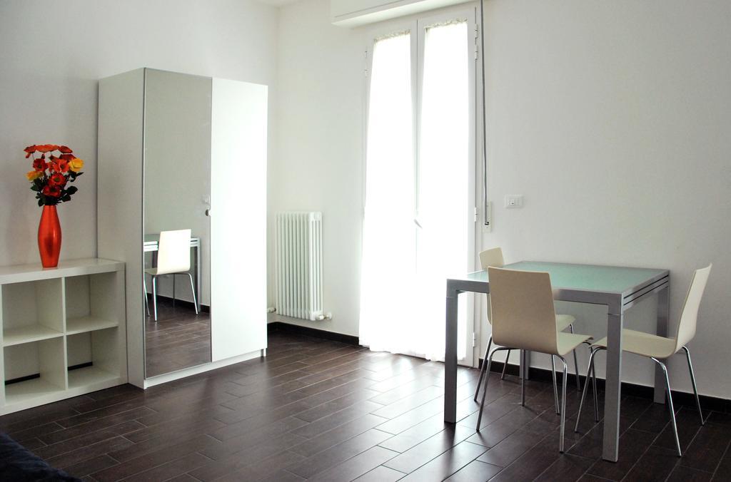 Casa Vacanze Aurora Centro Римини Стая снимка